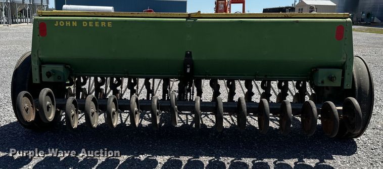 image for item EJ0552 John Deere 8350 grain drill