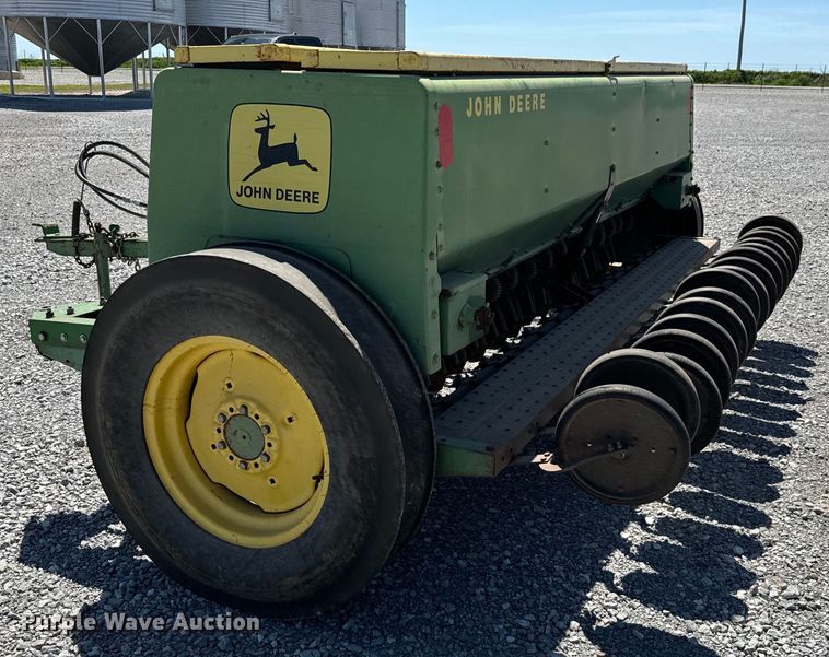 image for item EJ0552 John Deere 8350 grain drill
