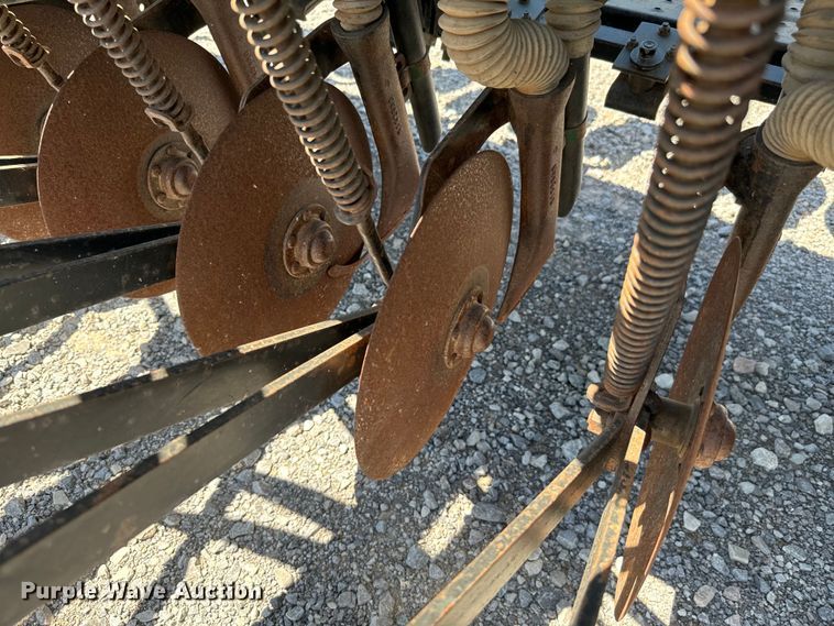 image for item EJ0552 John Deere 8350 grain drill