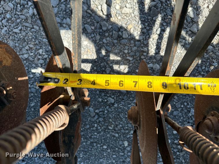 image for item EJ0552 John Deere 8350 grain drill