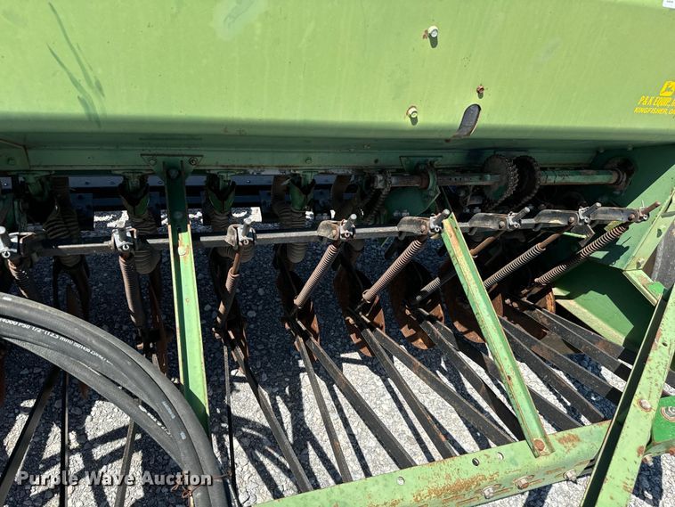 image for item EJ0552 John Deere 8350 grain drill