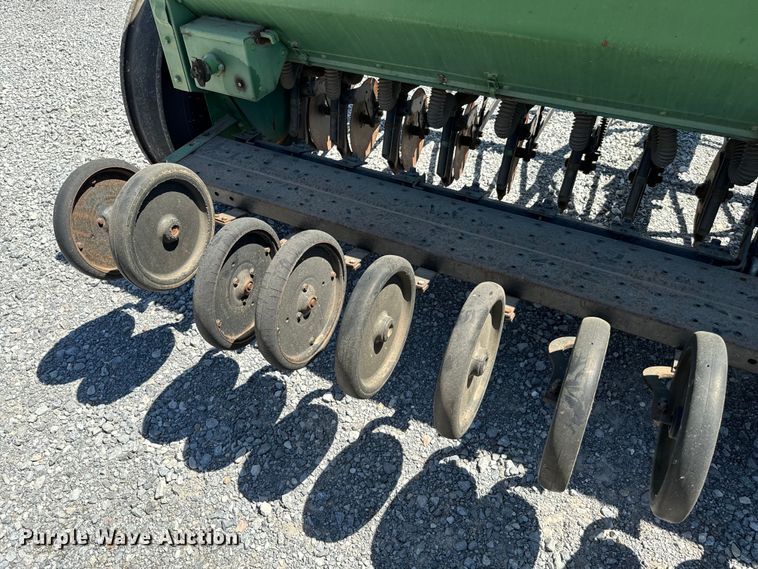 image for item EJ0552 John Deere 8350 grain drill