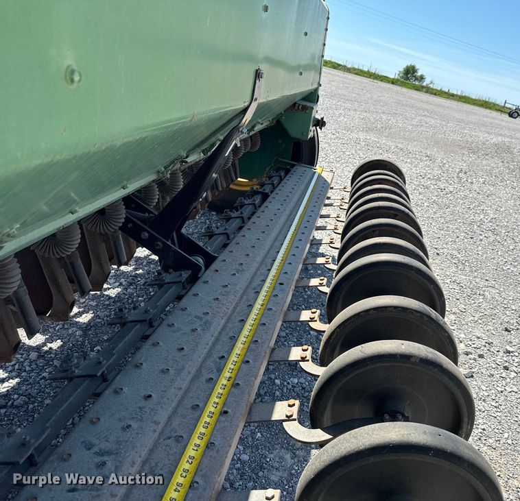 image for item EJ0552 John Deere 8350 grain drill