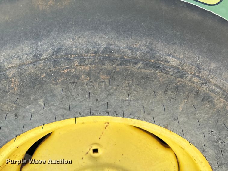 image for item EJ0552 John Deere 8350 grain drill