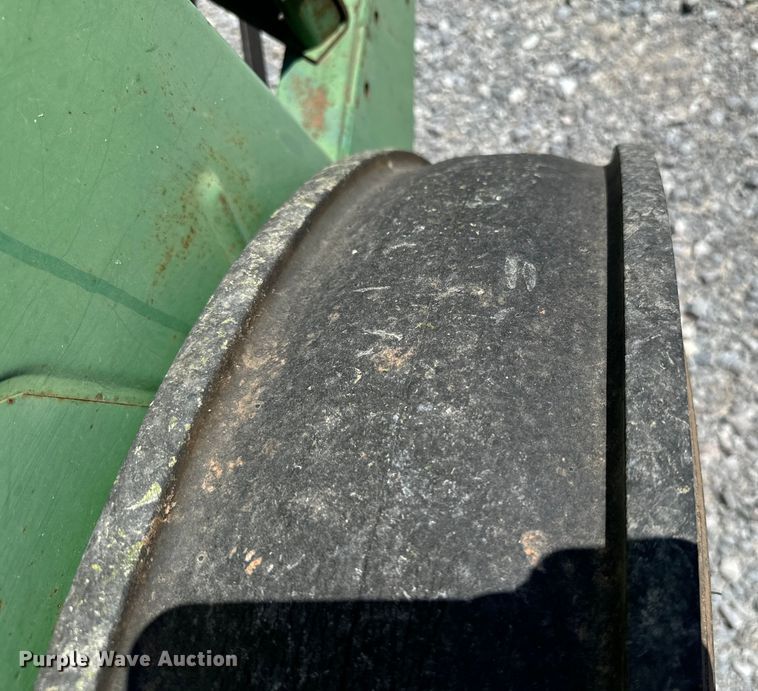image for item EJ0552 John Deere 8350 grain drill