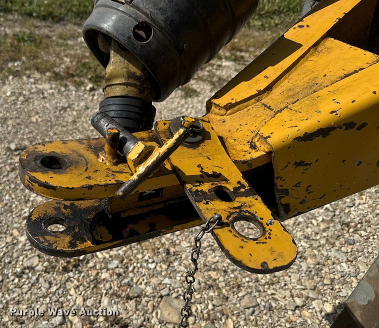 image for item EJ2691 2006 Vermeer 605M round baler