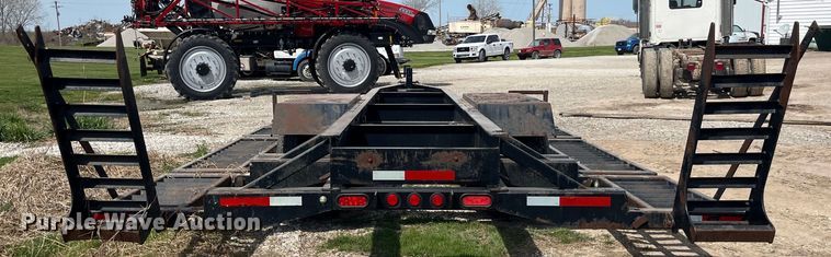 image for item LD9413 1999 Behnke sprayer trailer