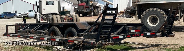 image for item LD9413 1999 Behnke sprayer trailer