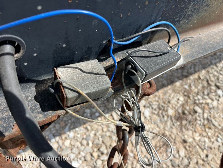 image for item LD9413 1999 Behnke sprayer trailer