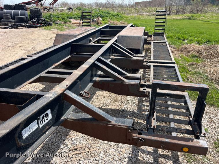 image for item LD9413 1999 Behnke sprayer trailer