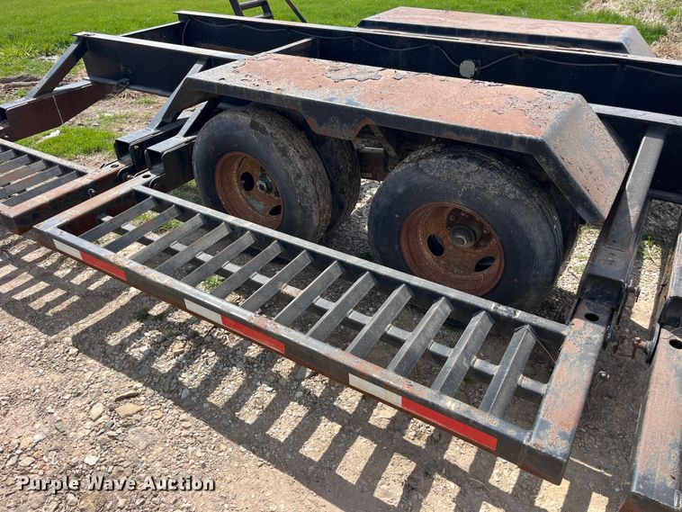 image for item LD9413 1999 Behnke sprayer trailer