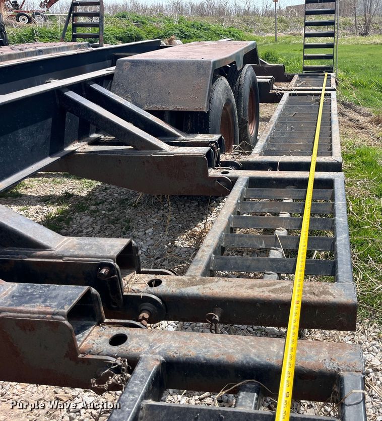 image for item LD9413 1999 Behnke sprayer trailer