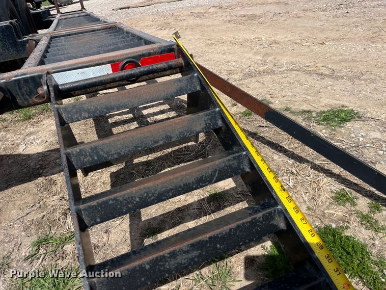 image for item LD9413 1999 Behnke sprayer trailer