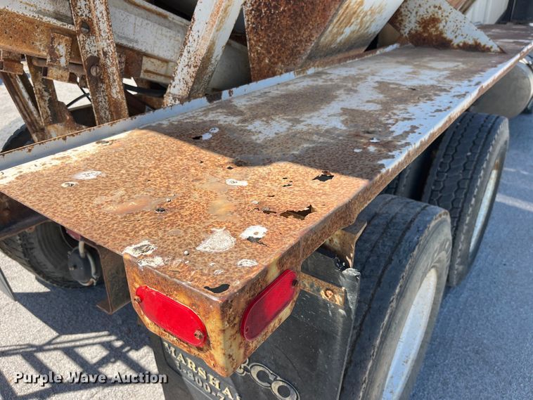 image for item LD9433 1999 International 8100 fertilizer delivery truck