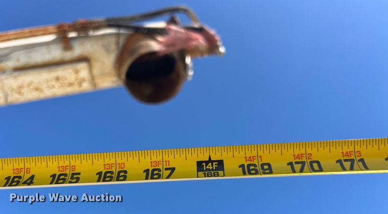 image for item LD9433 1999 International 8100 fertilizer delivery truck