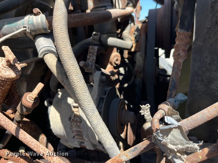 image for item LD9433 1999 International 8100 fertilizer delivery truck