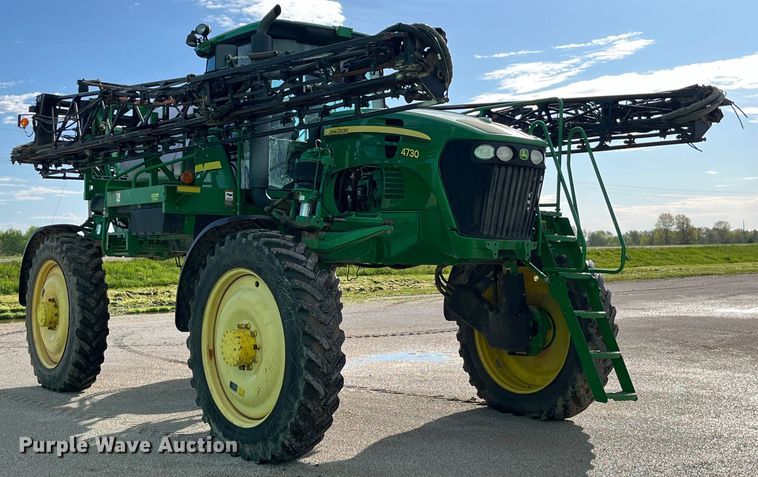 image for item LD9435 2008 John Deere  4730 sprayer