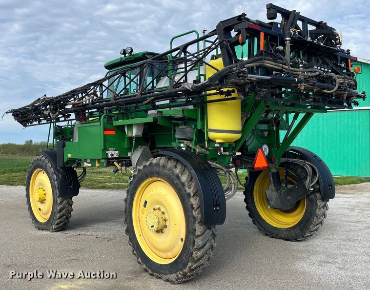 image for item LD9435 2008 John Deere  4730 sprayer
