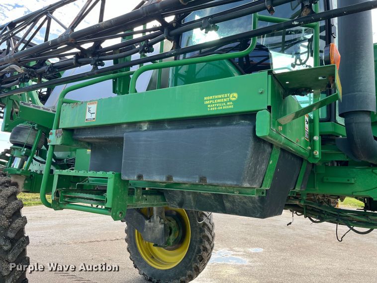 image for item LD9435 2008 John Deere  4730 sprayer
