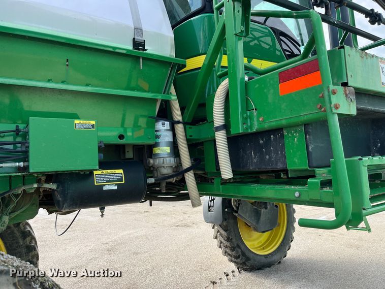 image for item LD9435 2008 John Deere  4730 sprayer