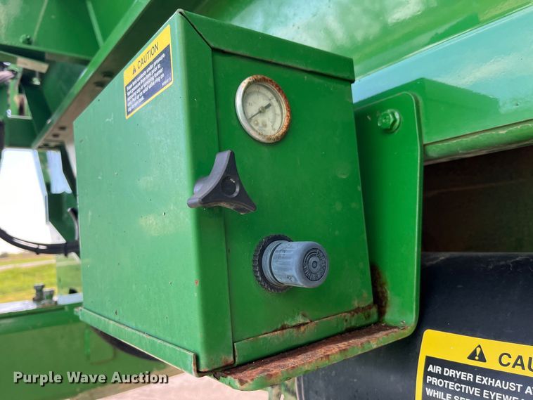 image for item LD9435 2008 John Deere  4730 sprayer