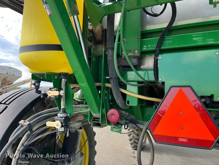 image for item LD9435 2008 John Deere  4730 sprayer