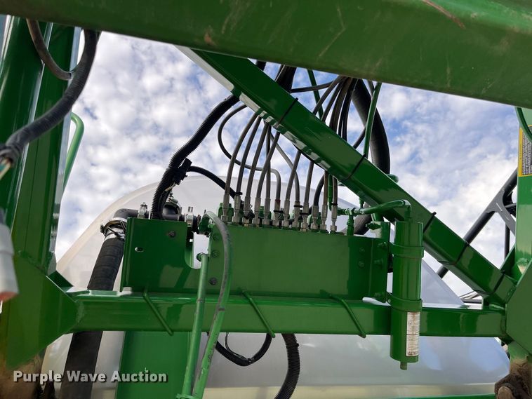 image for item LD9435 2008 John Deere  4730 sprayer