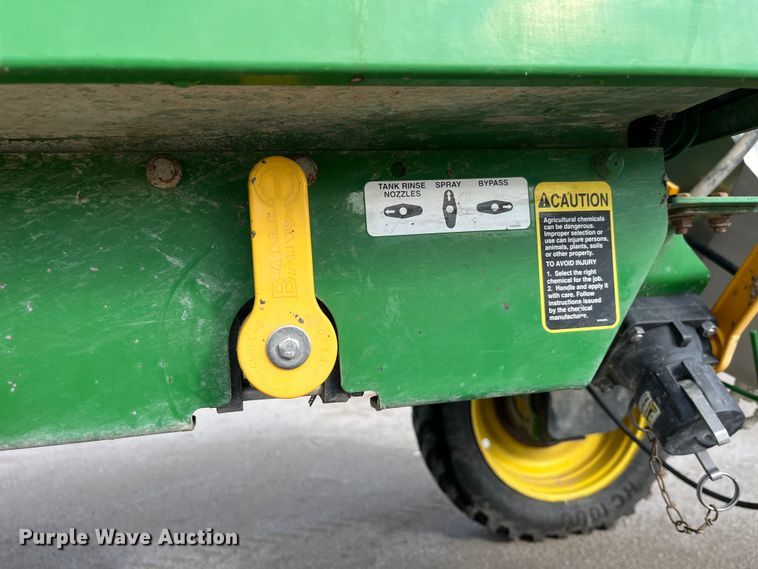 image for item LD9435 2008 John Deere  4730 sprayer