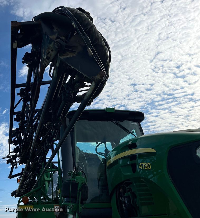 image for item LD9435 2008 John Deere  4730 sprayer