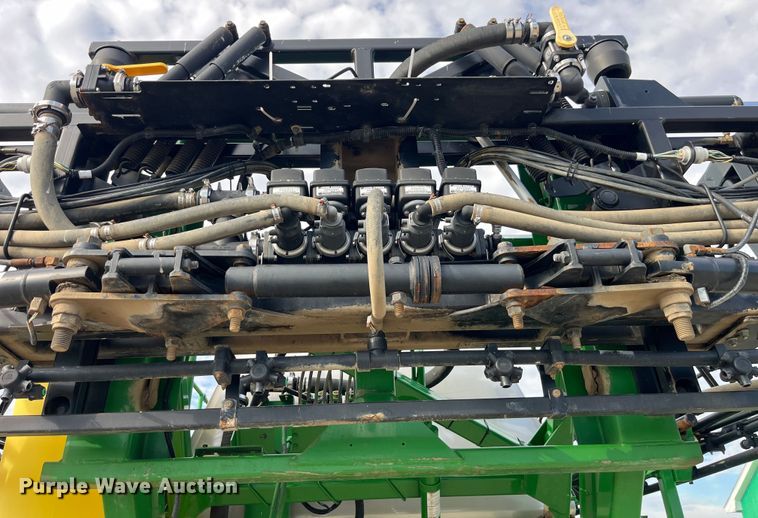 image for item LD9435 2008 John Deere  4730 sprayer