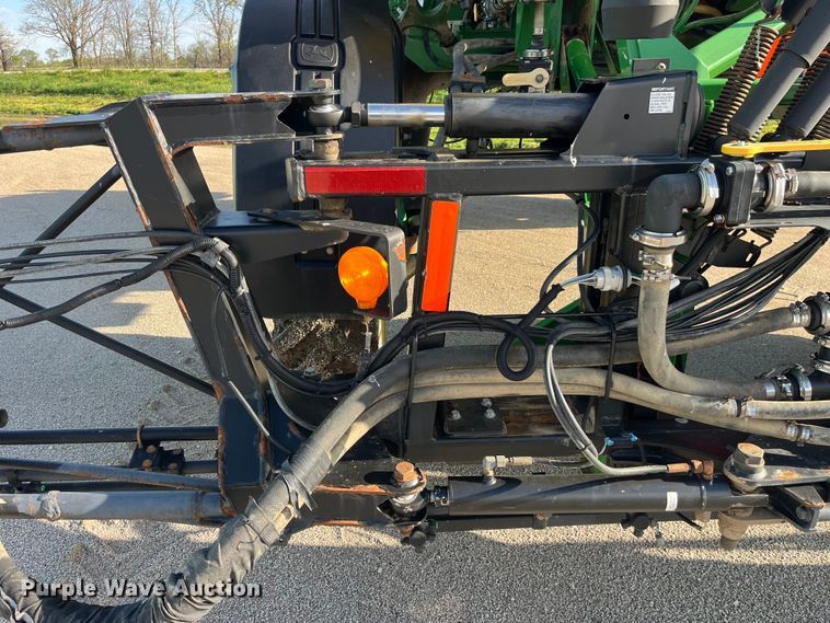 image for item LD9435 2008 John Deere  4730 sprayer