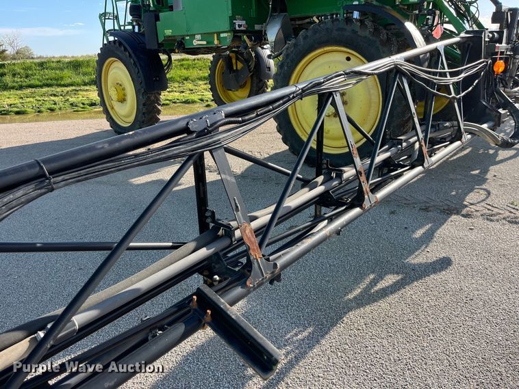 image for item LD9435 2008 John Deere  4730 sprayer