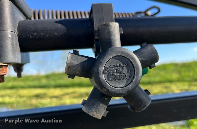 image for item LD9435 2008 John Deere  4730 sprayer