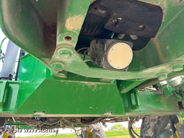 image for item LD9435 2008 John Deere  4730 sprayer