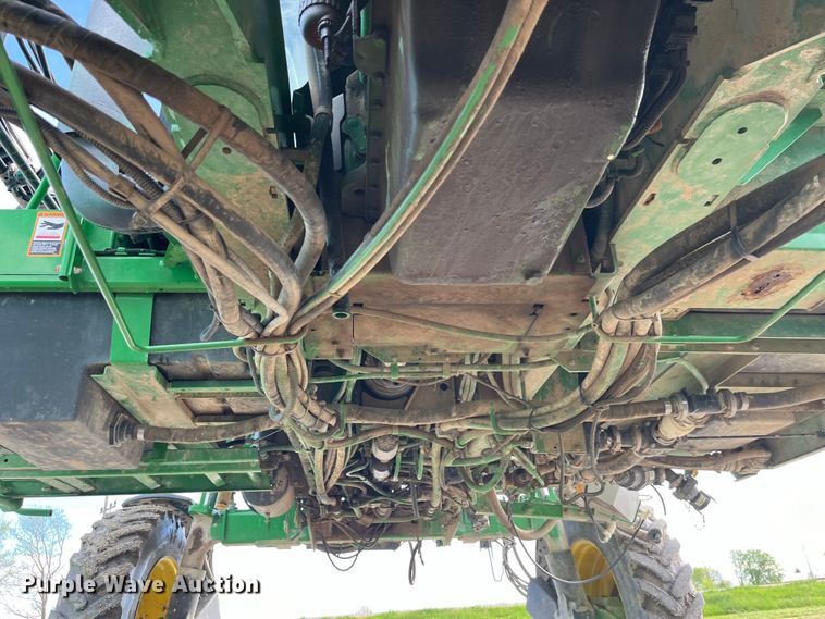 image for item LD9435 2008 John Deere  4730 sprayer