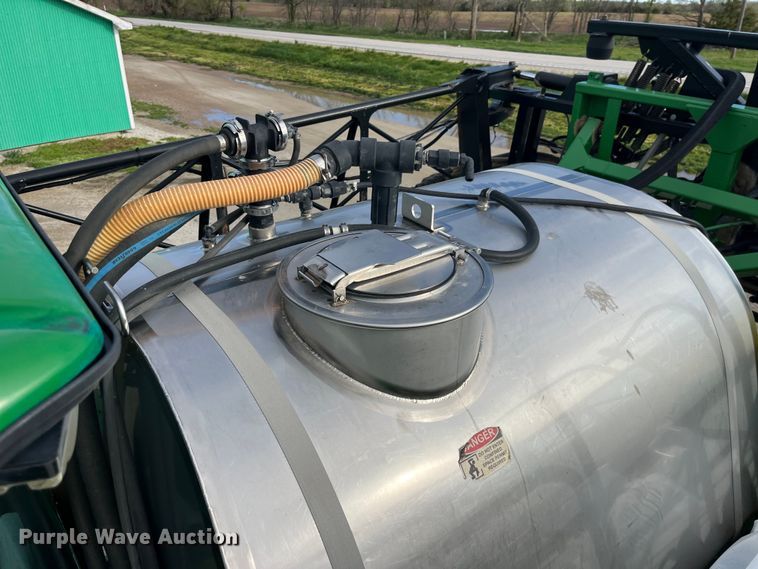 image for item LD9435 2008 John Deere  4730 sprayer