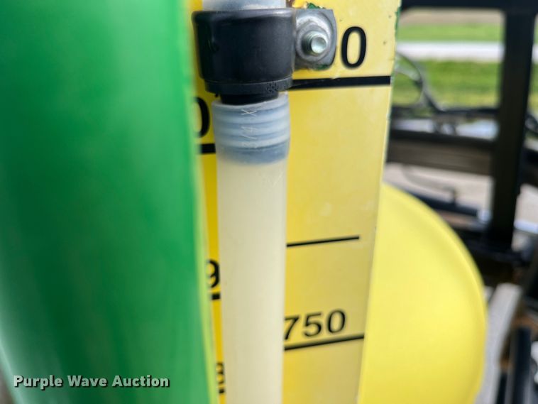 image for item LD9435 2008 John Deere  4730 sprayer