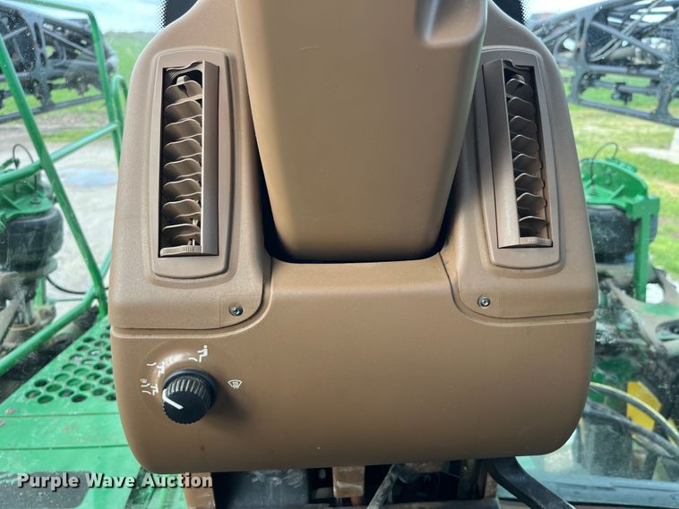 image for item LD9435 2008 John Deere  4730 sprayer