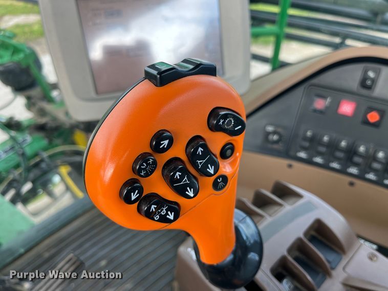 image for item LD9435 2008 John Deere  4730 sprayer