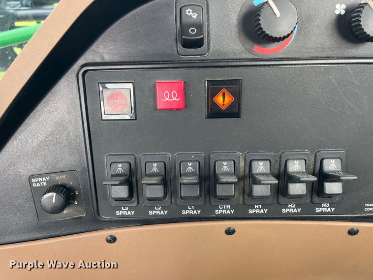 image for item LD9435 2008 John Deere  4730 sprayer