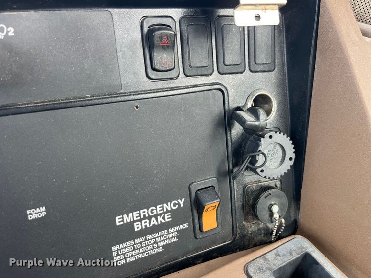 image for item LD9435 2008 John Deere  4730 sprayer