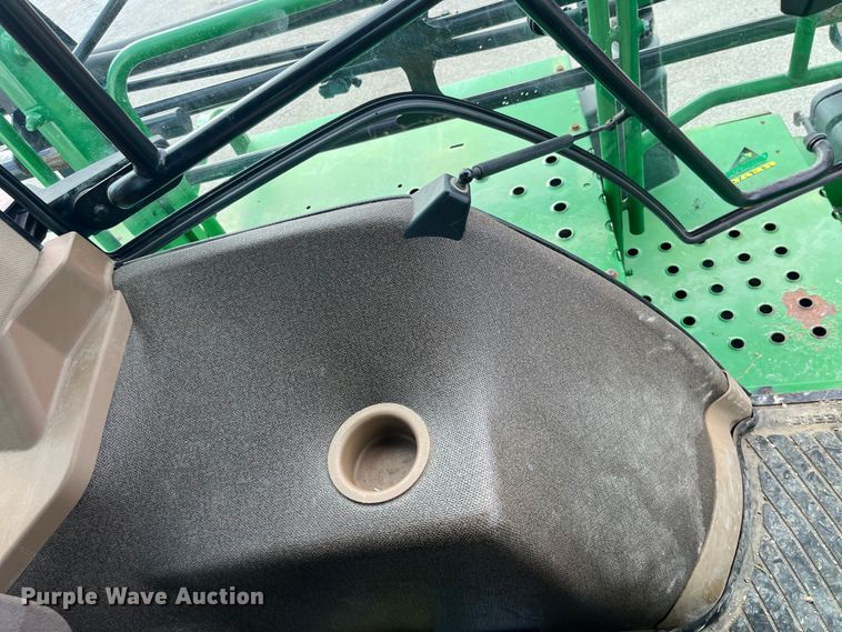 image for item LD9435 2008 John Deere  4730 sprayer