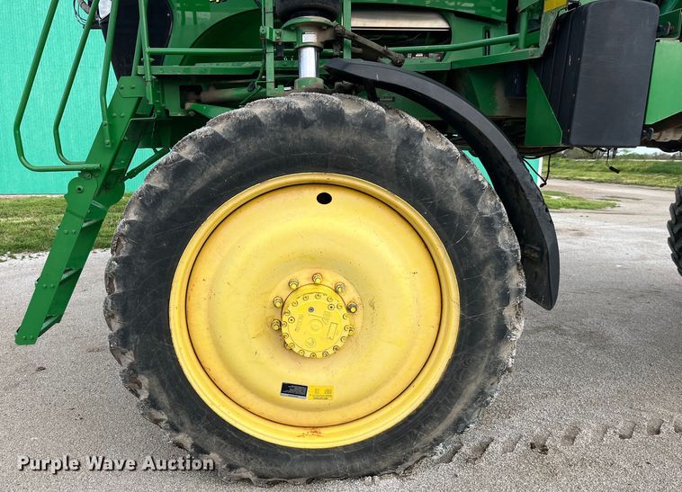 image for item LD9435 2008 John Deere  4730 sprayer