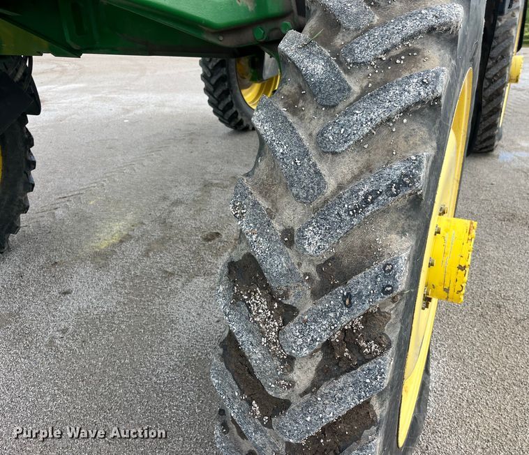 image for item LD9435 2008 John Deere  4730 sprayer