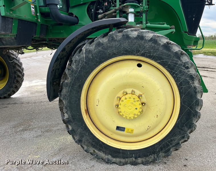 image for item LD9435 2008 John Deere  4730 sprayer