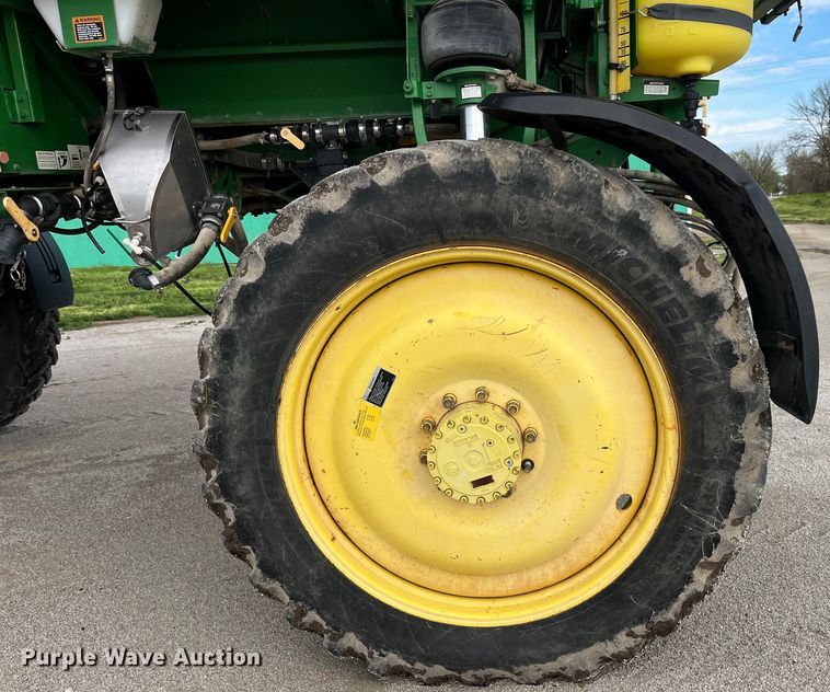 image for item LD9435 2008 John Deere  4730 sprayer