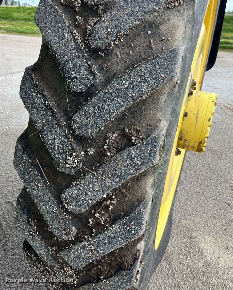 image for item LD9435 2008 John Deere  4730 sprayer