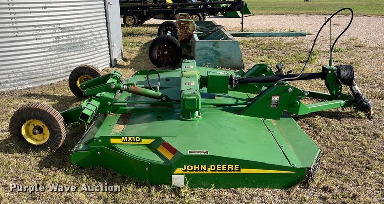 image for item LU9833 John Deere MX10 rotary mower