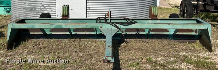 image for item LU9834 Box blade