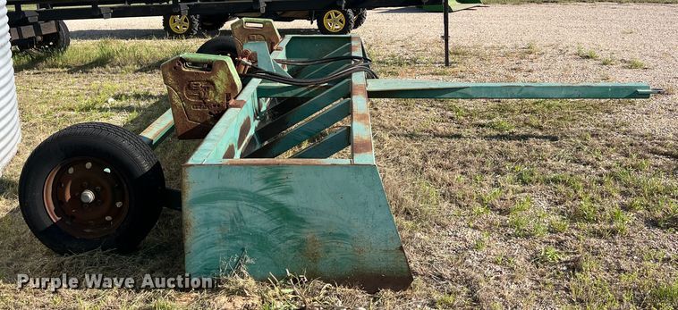 image for item LU9834 Box blade